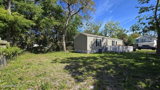 Building Photo - 1726 Bermuda Rd