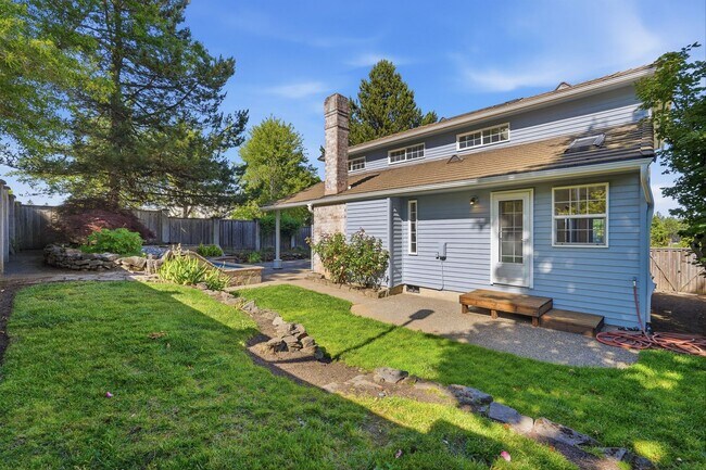 Building Photo - 17903 Ridge Lake Dr