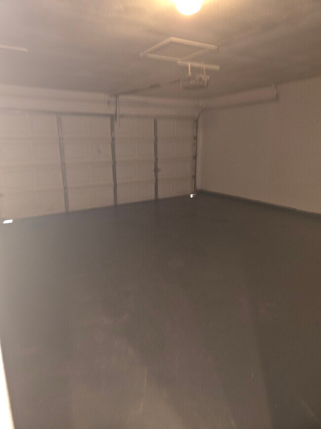 Building Photo - 9570 Bowen dr