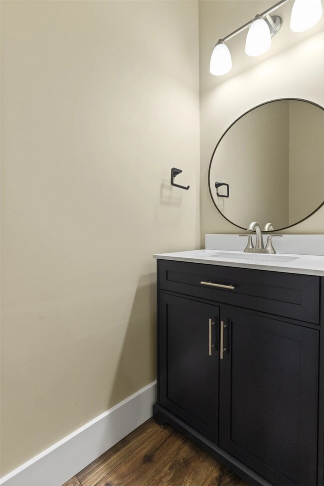 Building Photo - 5424 Delmar Blvd