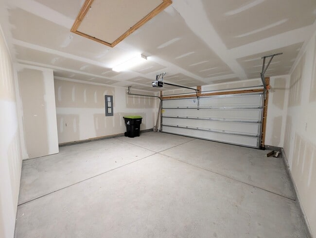 Building Photo - Whitehall Community 3-Bed & 2-Bath Long Term Rental , Longs SC