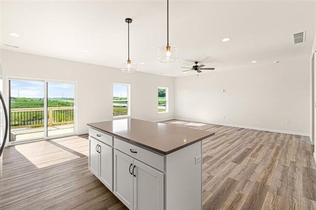 Building Photo - New Two Story Townhome!