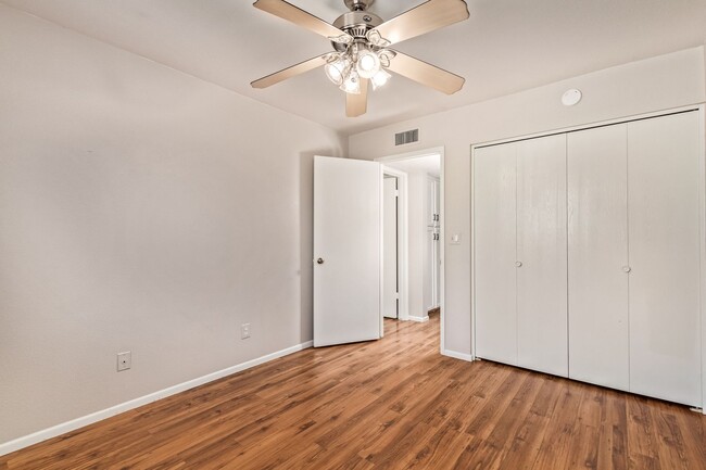 Building Photo - Beautifully upgraded 2 Bedroom/2 Bath Home...