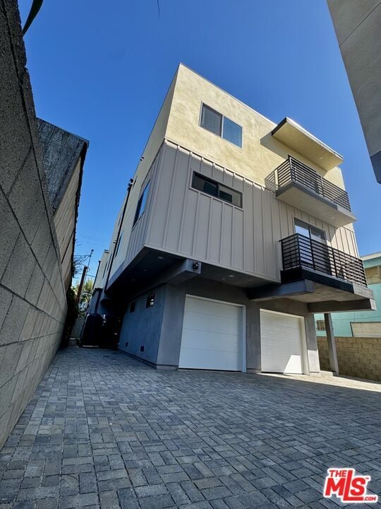 Building Photo - 5637 Homeside Ave