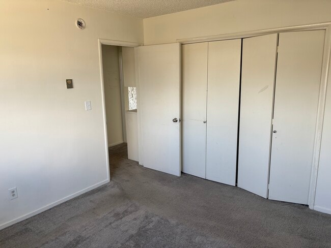 Building Photo - 12711 Matteson Ave