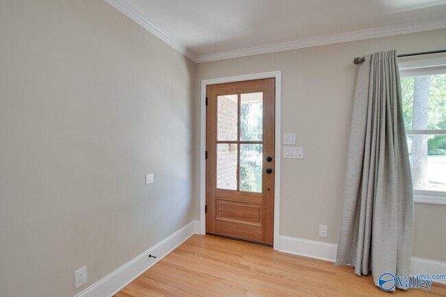 Building Photo - 211 Wingate Ave SW