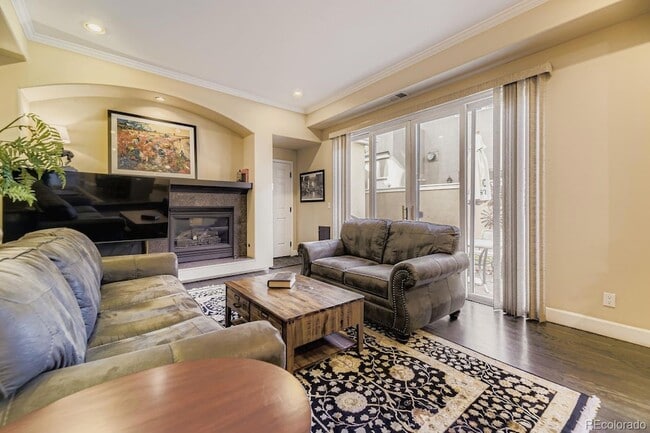 Building Photo - 346 Jackson St