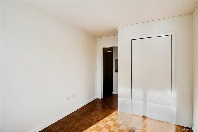 Building Photo - 300 W 135th St