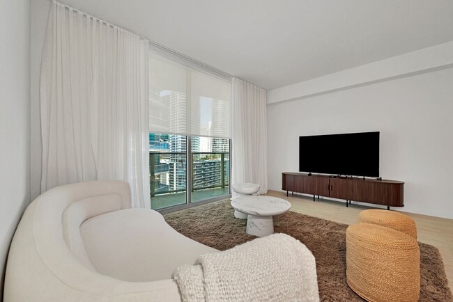 Building Photo - Fully furnished 2-bedroom residence in the heart of Brickell.