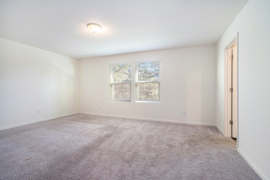 Building Photo - 1026 Feldman Chase