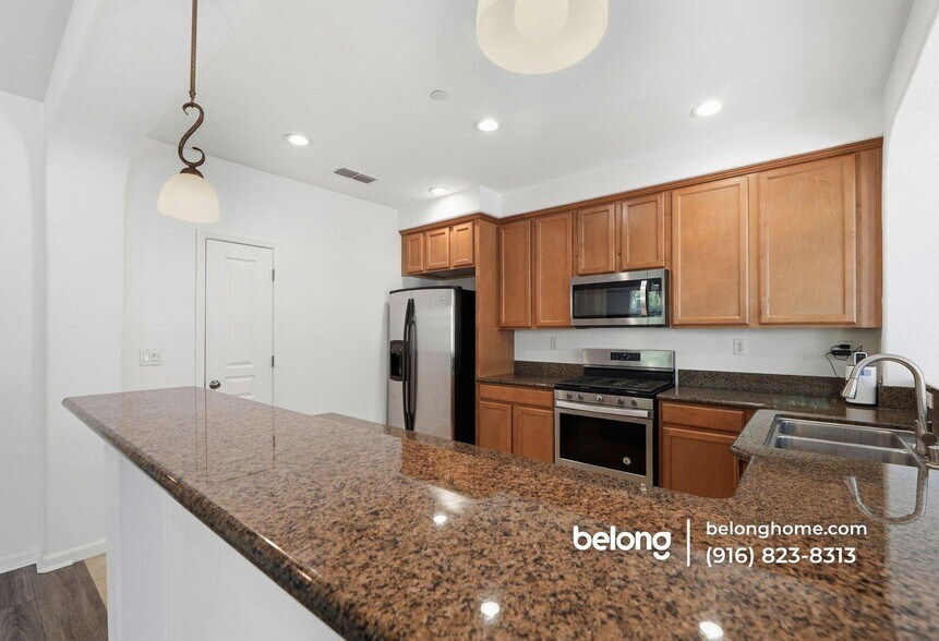 Building Photo - 2580 W El Camino Ave