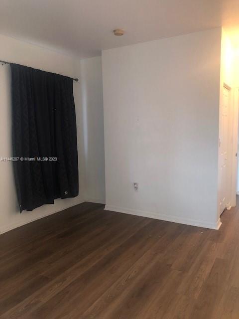 Building Photo - 638 E Mowry Ct