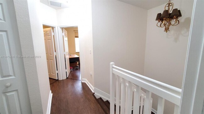 Building Photo - 6584 Hidden Cove Dr