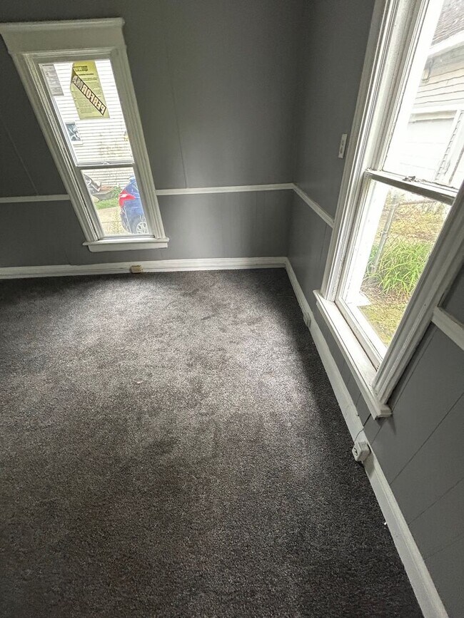 Building Photo - 721 California Ave