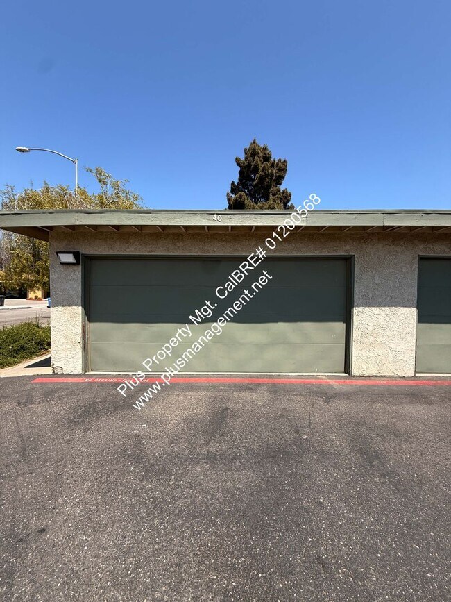Building Photo - Large Two Story Condo with Two Car Detache...