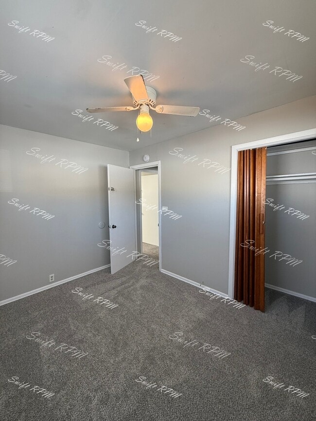 Building Photo - 7003 E 113th St