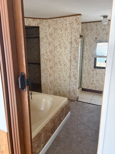 Building Photo - 122 Private Rd 4768