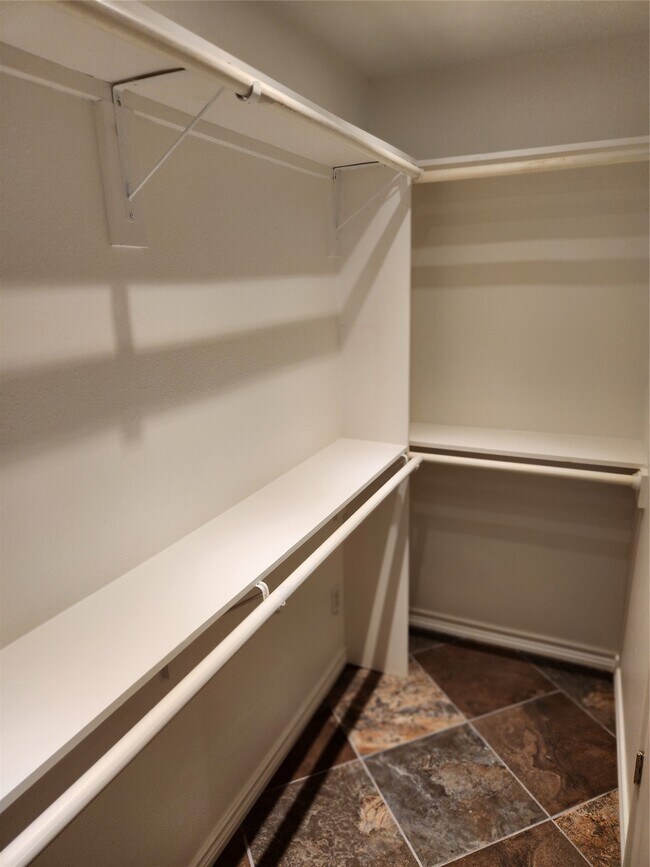 Building Photo - 505 Connie St