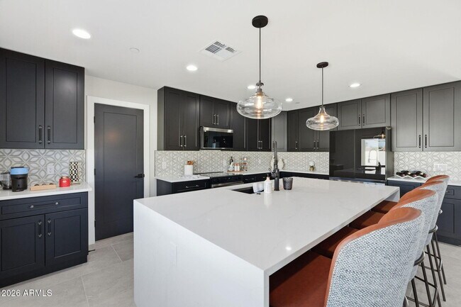 Building Photo - 6420 E Virginia Ave