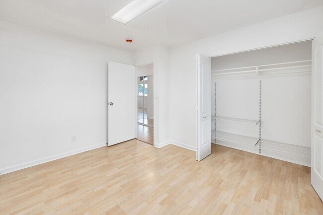 Building Photo - Spacious, 4 bedroom 2 bath single family home in Mililani located on a cul de sac.