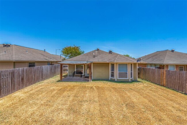 Building Photo - 943 Crested Point Dr
