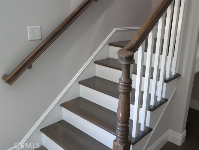Building Photo - 327 S Orange Dr