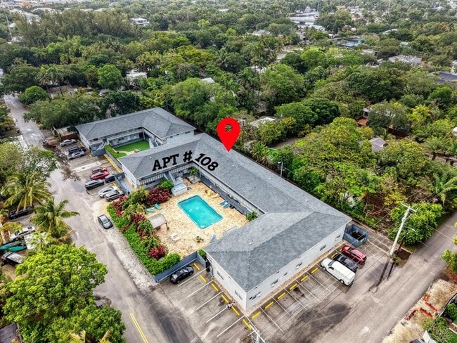 Building Photo - 626 SW 14th Ave