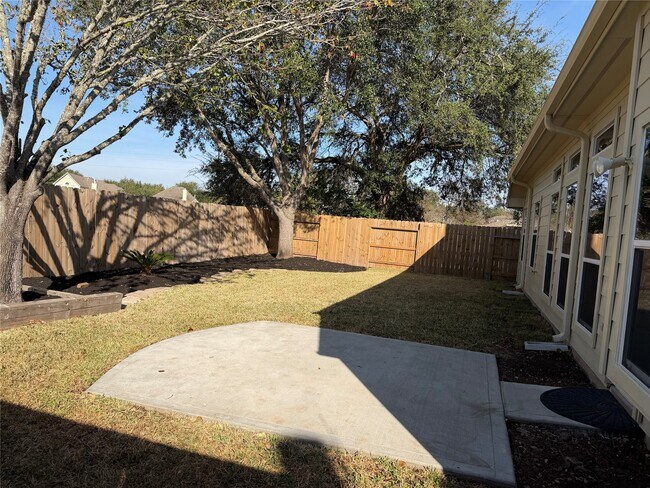 Building Photo - 3906 Alpine Cir