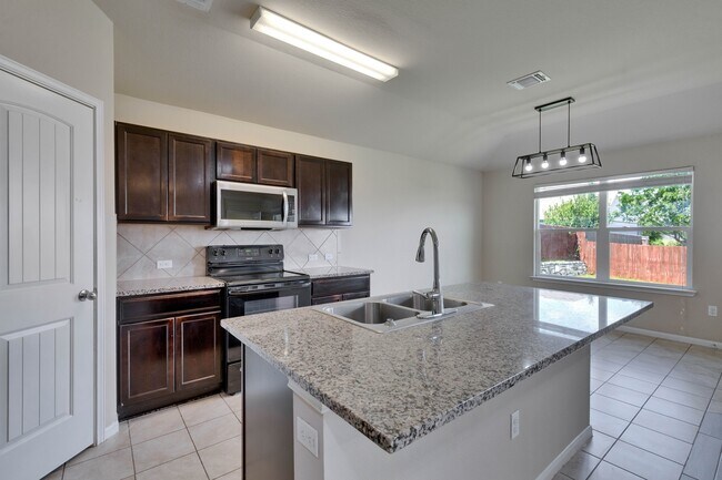 Building Photo - 116 Leona River Trl