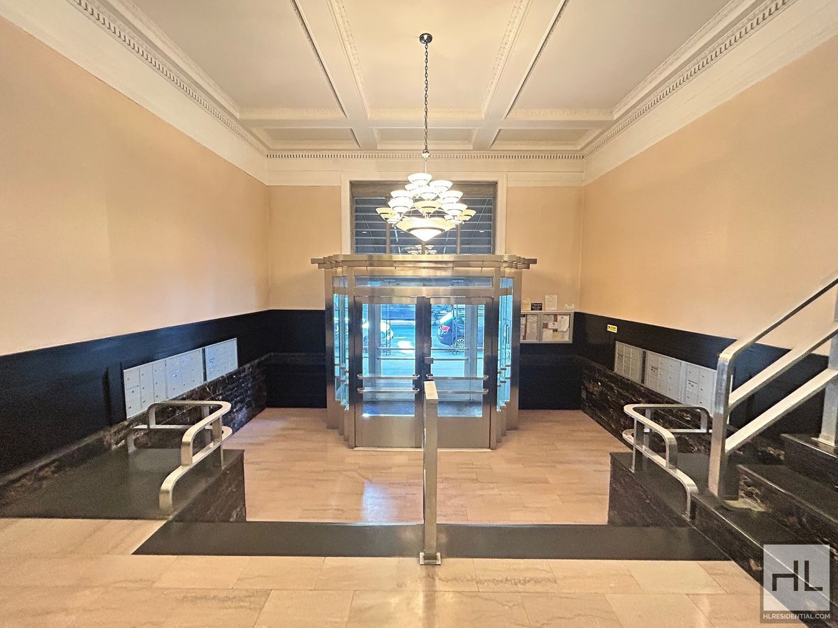 Building Photo - WEST 86 STREET