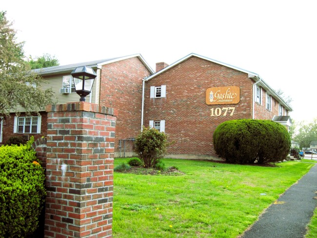 Building Photo - 1079 Blue Hills Ave