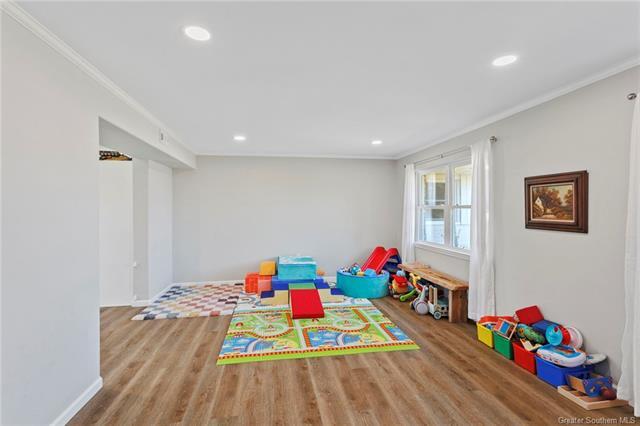 Building Photo - 407 Glover St