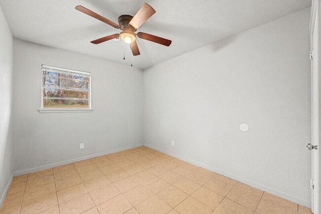 Building Photo - 911 S 10th St