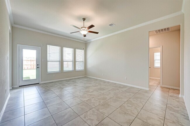 Building Photo - 2307 Green Kale Dr