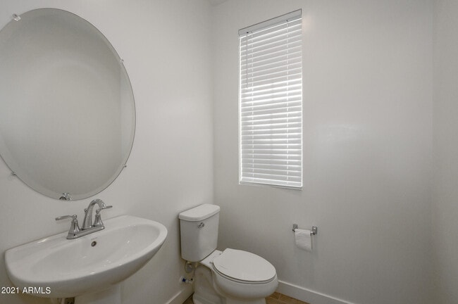 Building Photo - 9517 E Talon Ave