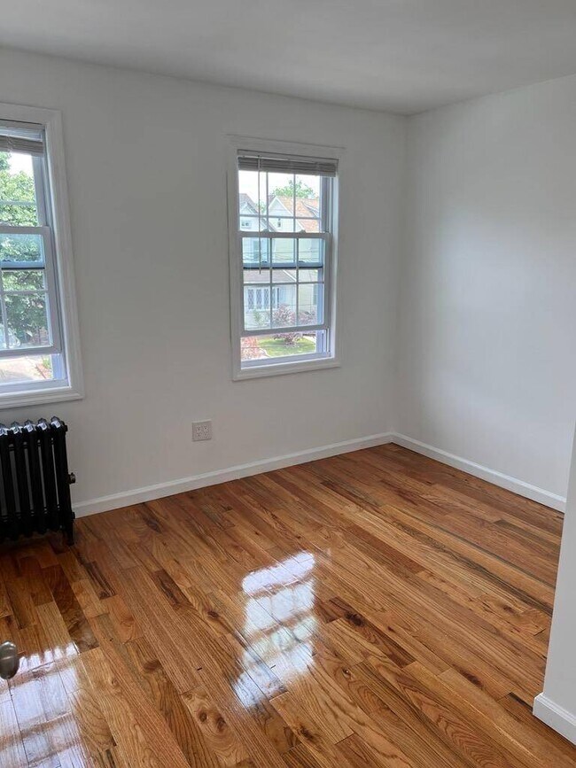 Building Photo - 240-20 Caney Rd