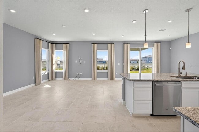 Building Photo - 6408 Domizio Dr