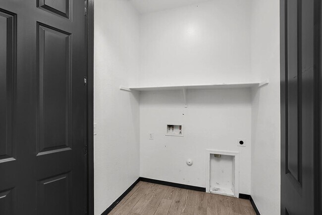 Building Photo - 369 W Glacier Bay Dr