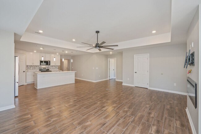 Building Photo - NEW Construction for Rent!!  IDEAL location on the edge of town!