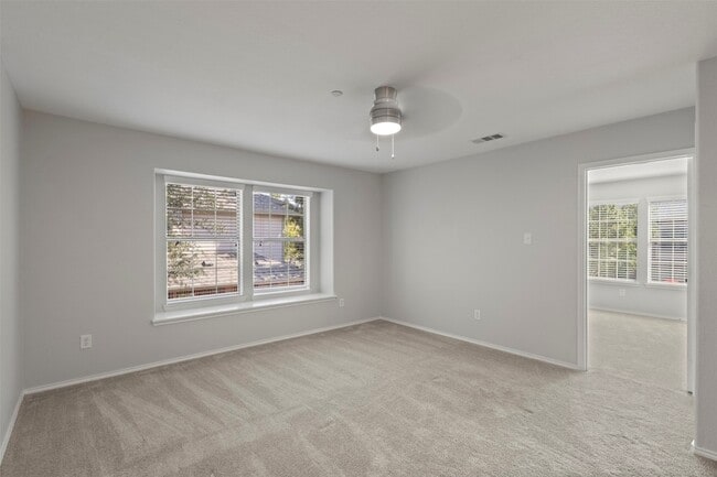 Building Photo - 1034 Lucy Ln