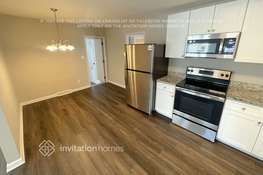 Building Photo - 7112 David Ave