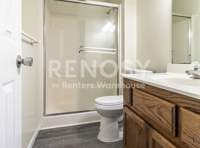 Building Photo - Cute 3 Bed, 2 full bath Townhome in Liberty