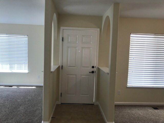 Building Photo - 18365 Whitebark Ct