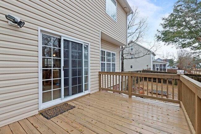 Building Photo - Home in Waterfront Community