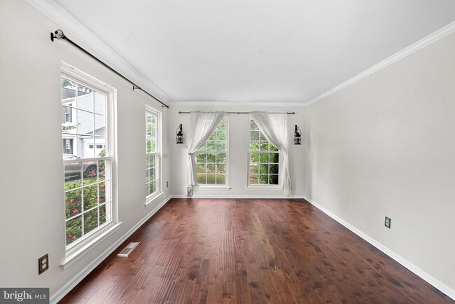 Building Photo - 6 S Lowery Ct