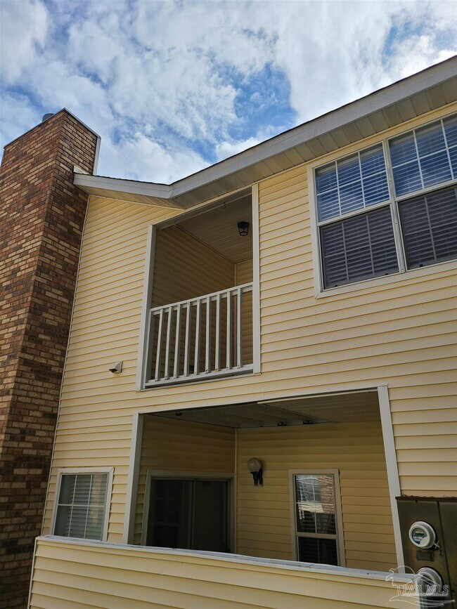 Building Photo - 501 E Burgess Rd