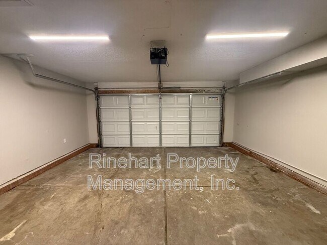 Building Photo - 1770 Baylor Dr