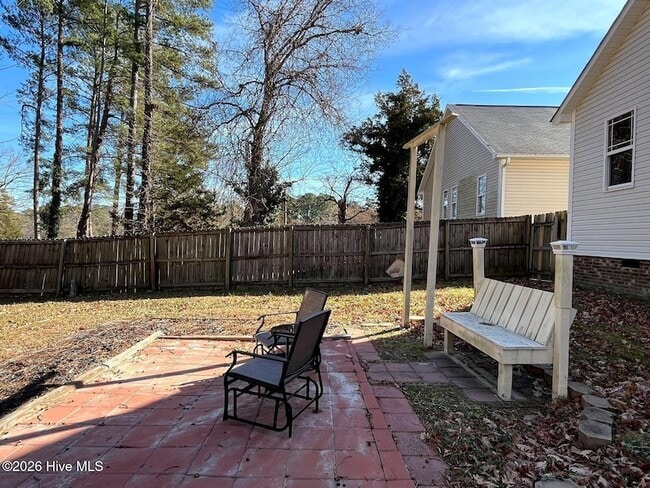 Building Photo - 323 Tokay Dr