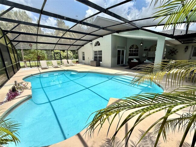 Building Photo - 102 Titan Dr