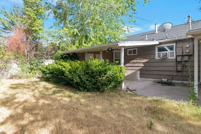 Building Photo - Cozy Basement Apartment in Orem